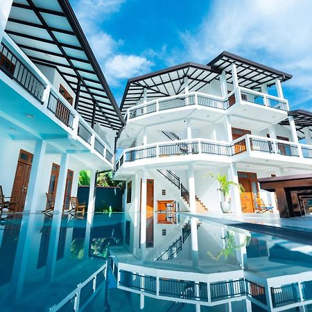 Teya Beach Hotel Ахангама Экстерьер фото