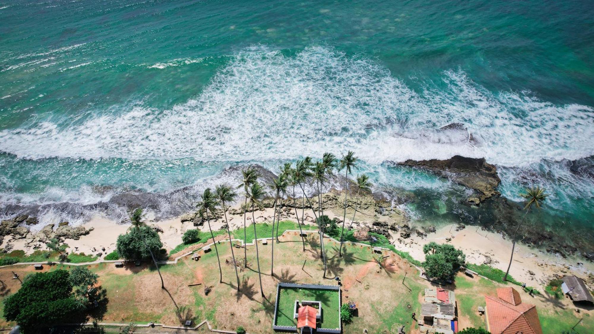 Teya Beach Hotel Ахангама Экстерьер фото