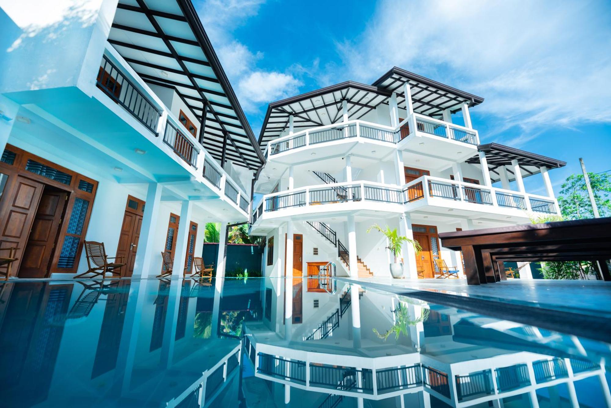 Teya Beach Hotel Ахангама Экстерьер фото