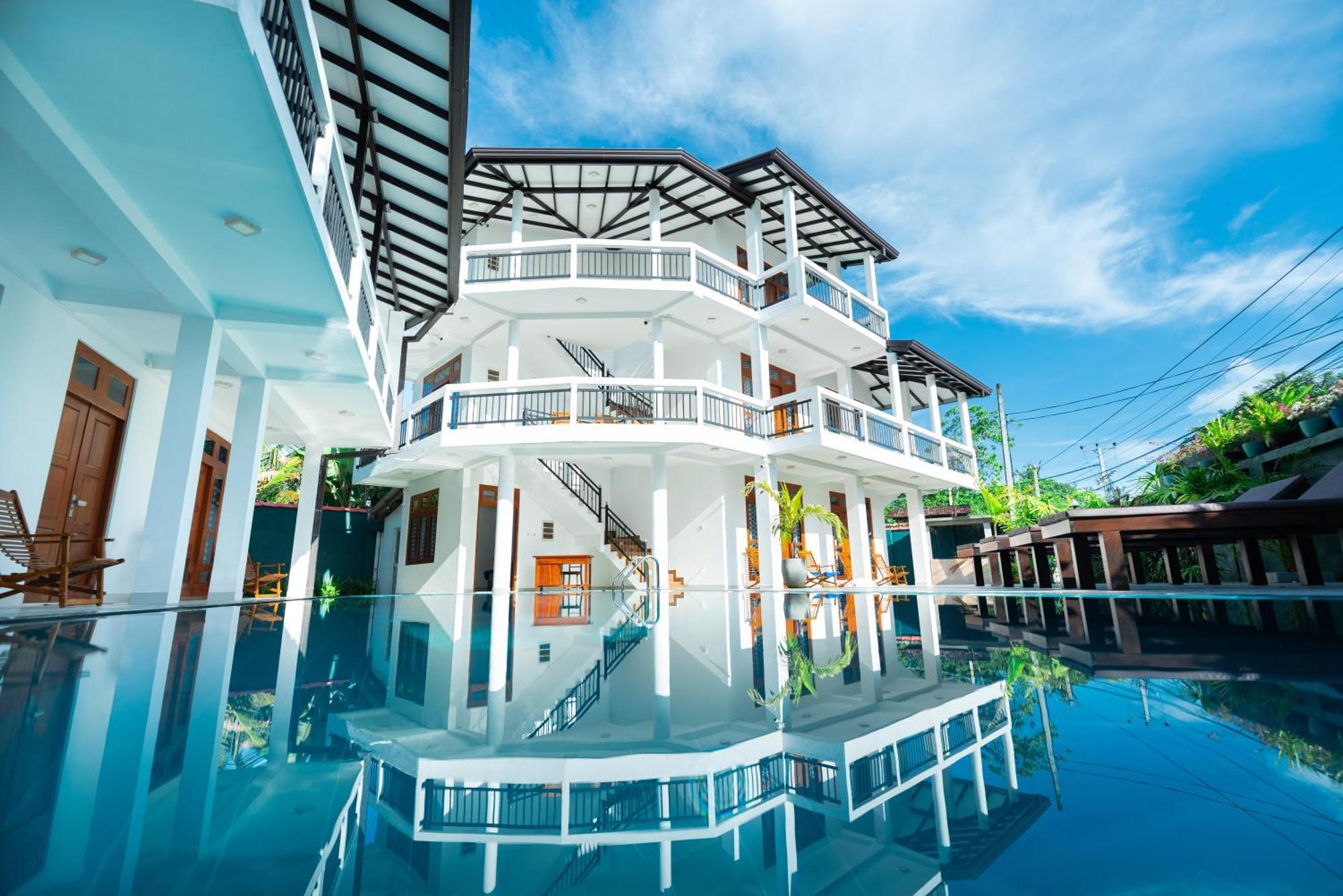 Teya Beach Hotel Ахангама Экстерьер фото