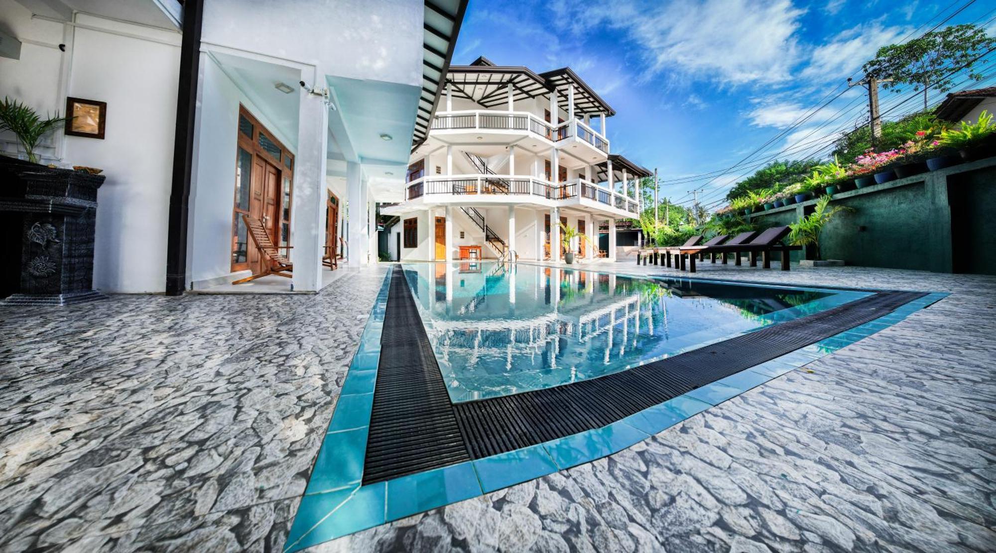 Teya Beach Hotel Ахангама Экстерьер фото
