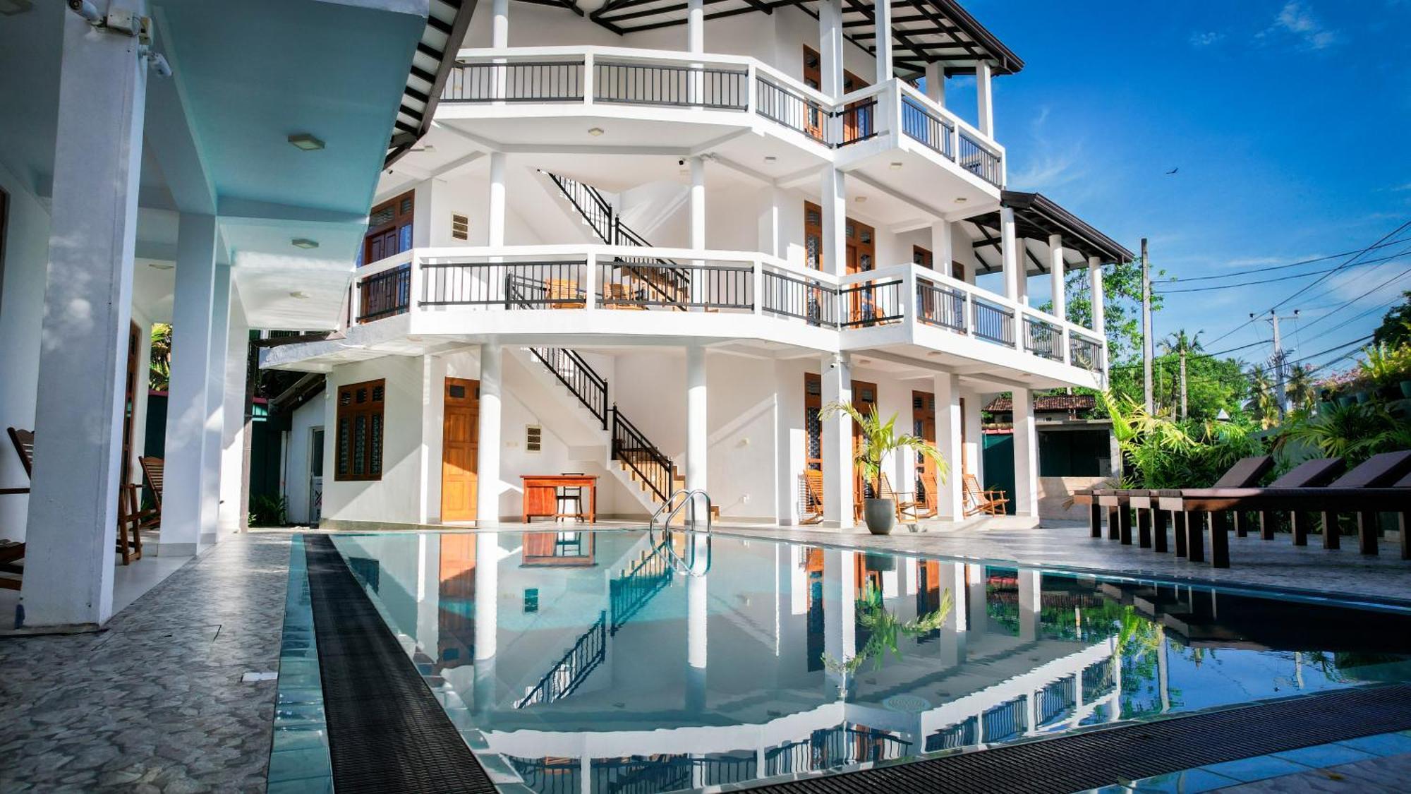 Teya Beach Hotel Ахангама Экстерьер фото