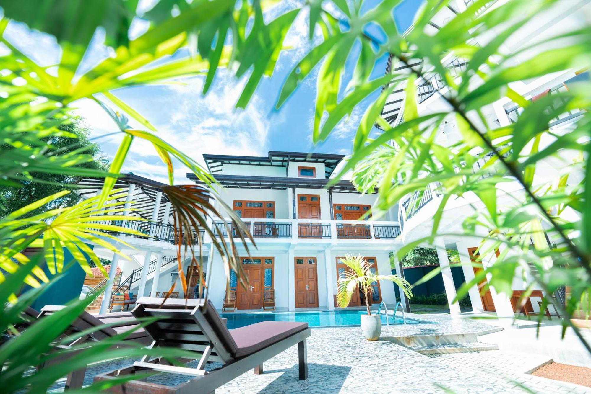 Teya Beach Hotel Ахангама Экстерьер фото