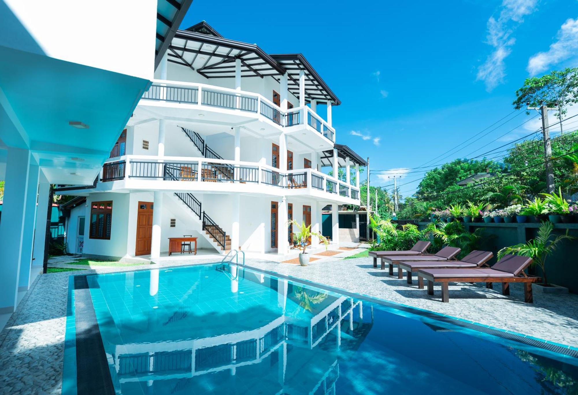 Teya Beach Hotel Ахангама Экстерьер фото
